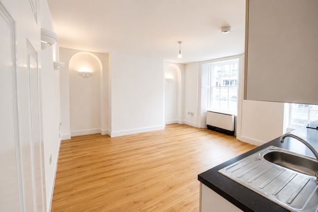 Flat 1, 7 Lower Bore Street, Bodmin photo 3