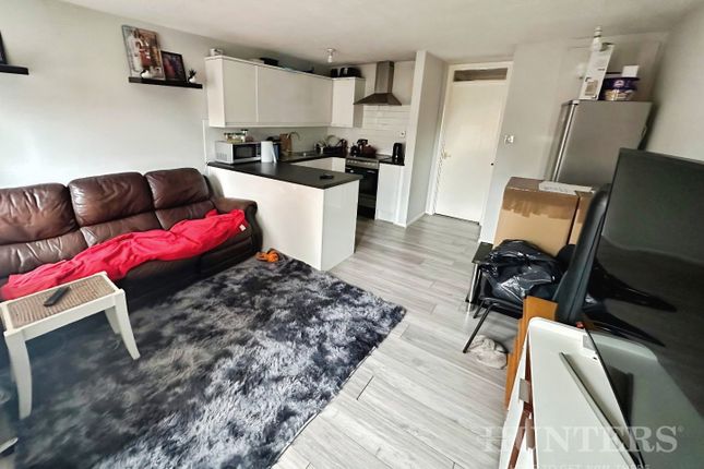 8, Devonshire Road, Carshalton photo 2