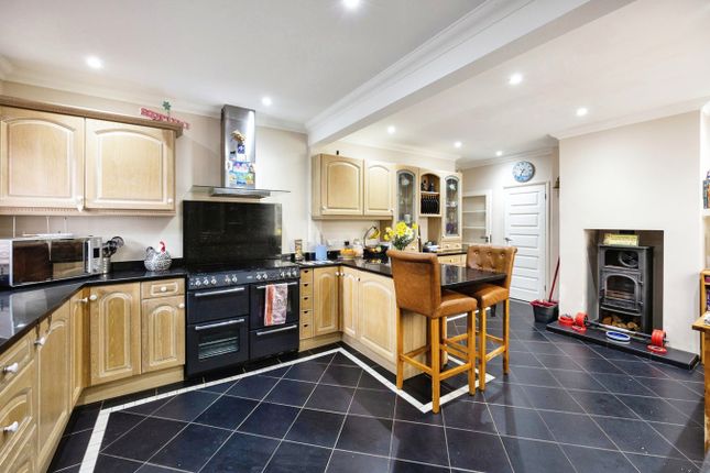 Detached house for sale in Faversham Road, Kennington, Ashford