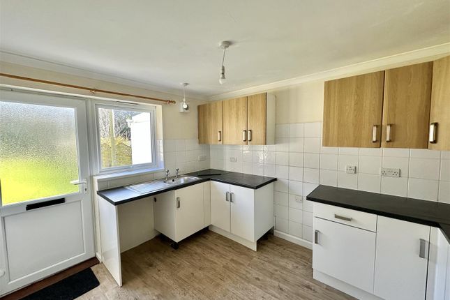 51, Highfield Avenue, St. Austell photo 2