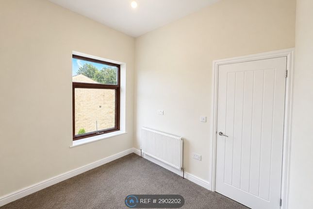 Colbeck Row, Birstall, Batley photo 3