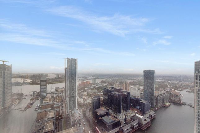 4203 Hampton Tower 75, Marsh Wall, London photo 3