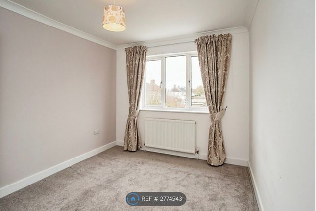 A North Approach, Watford photo 2