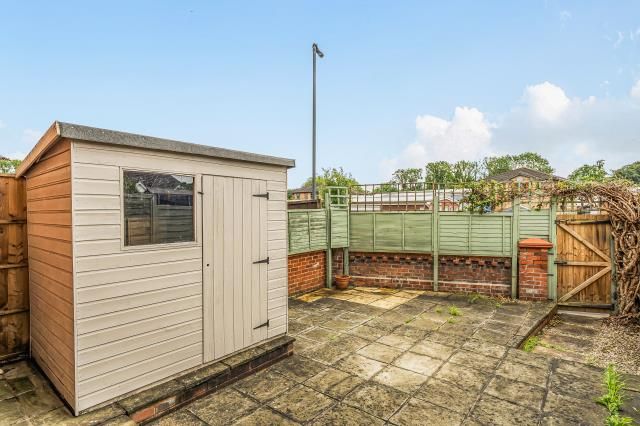 7, Clare Road, Maidenhead photo 4