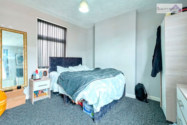 Thumbnail Room to rent in Room 5, Fielding Street
