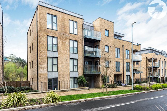 Flat for sale in Castle Hill Drive, Castle Hill, Ebbsfleet Valley, Swanscombe