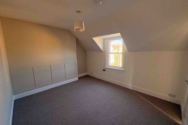 Flat 3, 1 Lansdowne Crescent, Bridlington photo 3