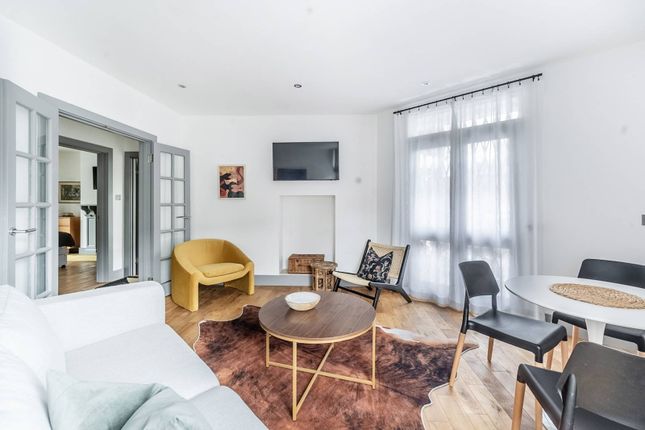 Flat to rent in Cremorne Mansions, Chelsea, London