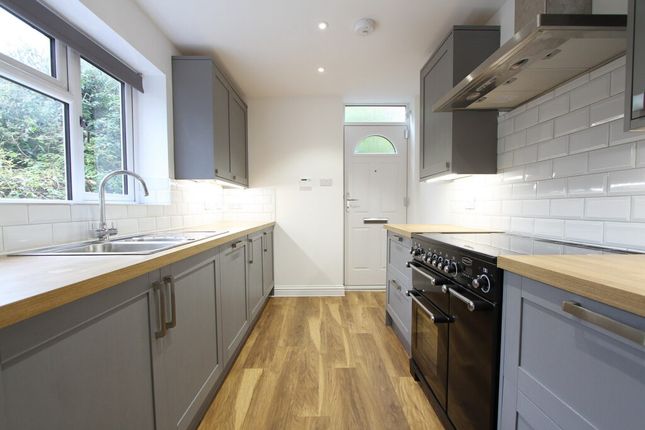 End terrace house to rent in Broughton Road, Banbury, Oxon