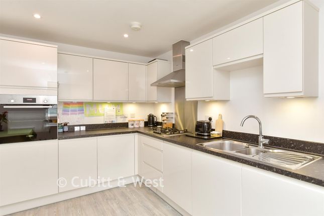 9, Clarks Croft, Lewes photo 2