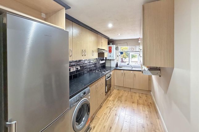 8, Rosslyn Close, Hayes photo 3