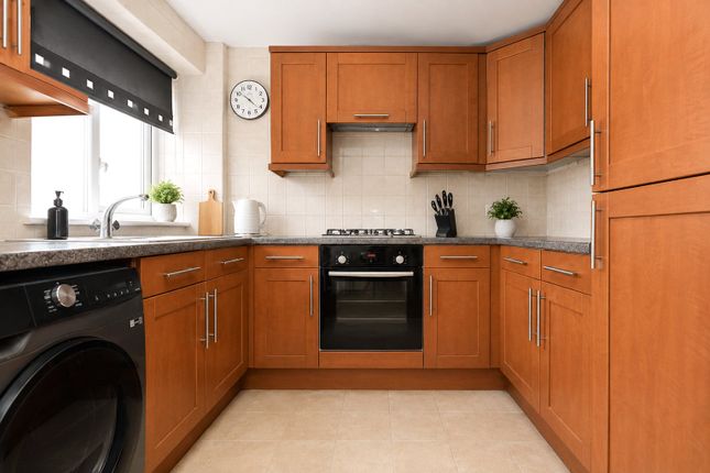 34, Manor Park Avenue, Castleford photo 4