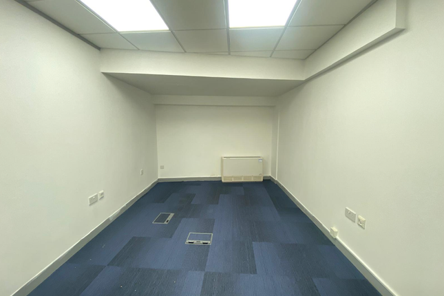 Office to let in Exhibition House, London
