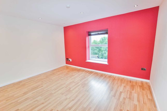 4, 5 Bridgenorth Avenue, Manchester photo 2