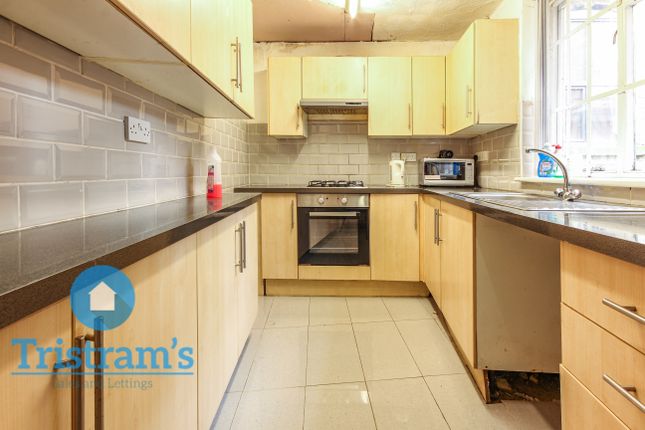 Terraced house to rent in Peveril Street, Nottingham