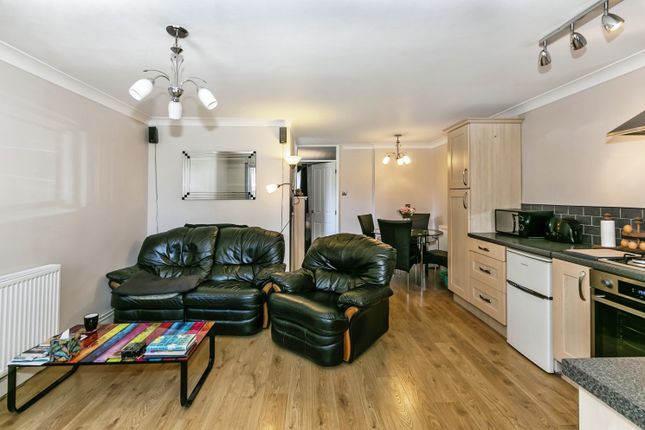 Flat for sale in Mapperton Close, Poole