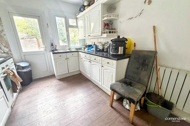 8, Wharfedale Gardens, Thornton Heath photo 4