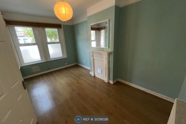 Ingatestone Road, London photo 4