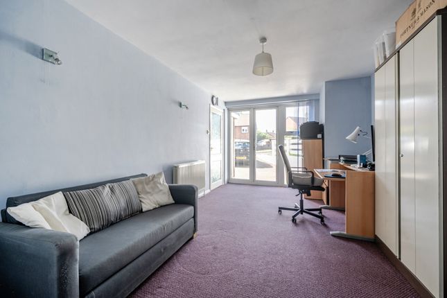 11, Longwood Lane, Amersham photo 4