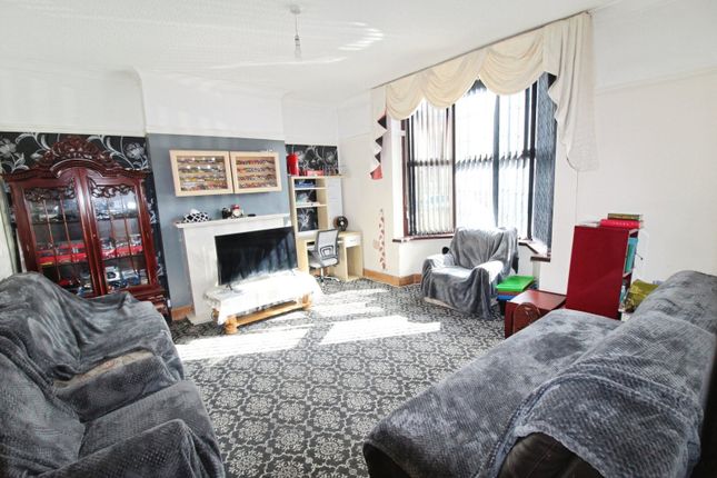 20, Langley Road, West Midlands photo 2