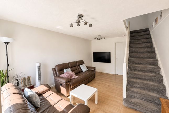 139, Abbotswood Way, Greater London photo 2