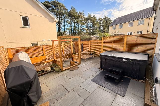 22, Chenoweth Way, Redruth photo 2