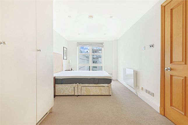 Flat to rent in Argyll Street, London
