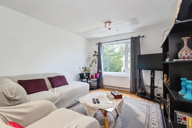 Flat 10, Maple Court, 259, Wellington Road North, Greater Manchester photo 2