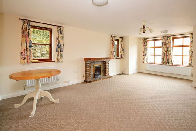 30, Belmont Road, Telford photo 4