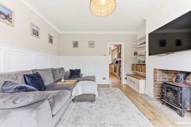 44 Hookstone Avenue, Harrogate photo 2