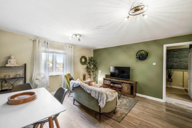 Swynford Gardens, London NW4
