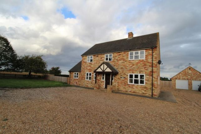 Thumbnail Detached house to rent in Lattenbury Hill, Huntingdon