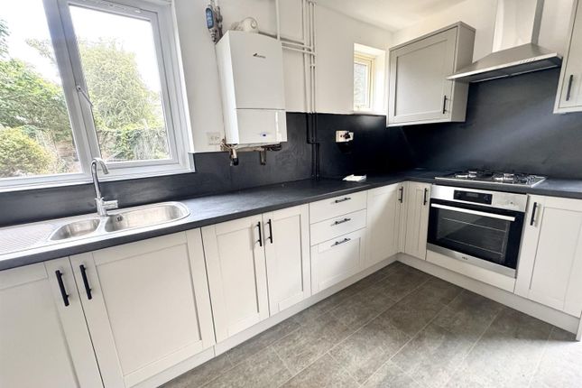 26, Camden Gardens, Thornton Heath photo 5
