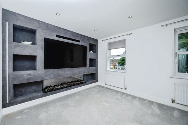 5, Gilliburns Fold, Manchester photo 2