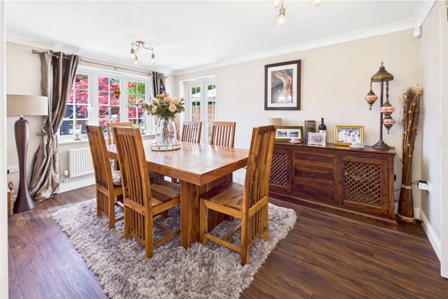 33, Laurel Gardens, Thatcham photo 4