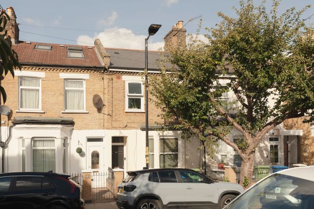 26b, Colls Road, Peckham photo 2