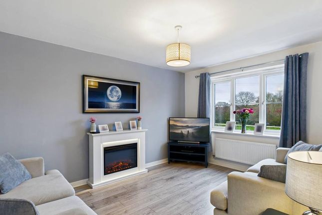 39, Rhubarb Hill, Wakefield photo 2