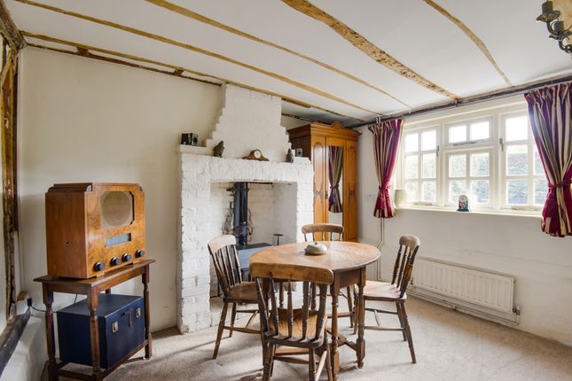 2 Bed Semi Detached House For Sale In Sweet Briar Cottage Walthams