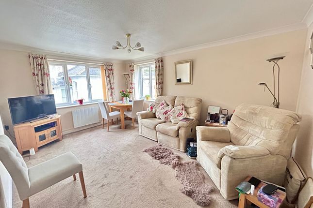 Flat 18, Walnut Court, Torquay photo 3