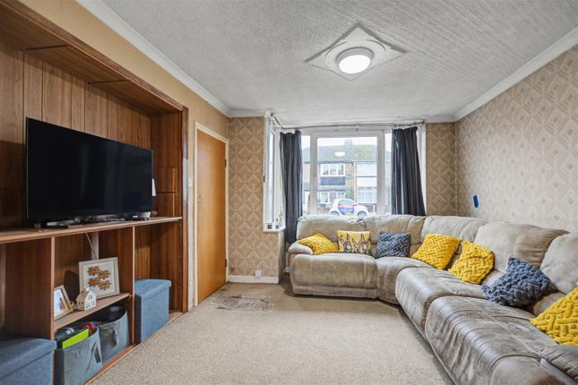 10, Conway Avenue, Derbyshire photo 2