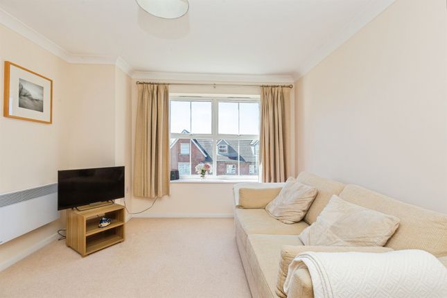 21, Juniper Drive, Aylesbury photo 4
