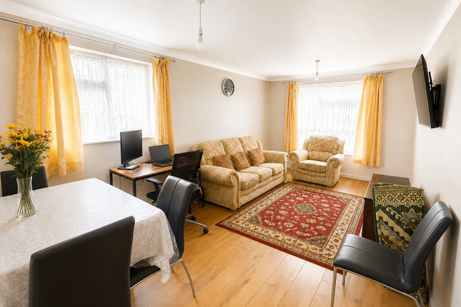12 TRACIOUS CLOSE, HORSELL, WOKING, WOKING photo 4