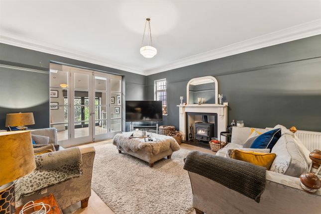 12, Warwick Road, Altrincham photo 2