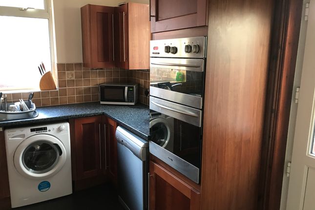 Room to rent in Norborough Road, Wheatley, Doncaster