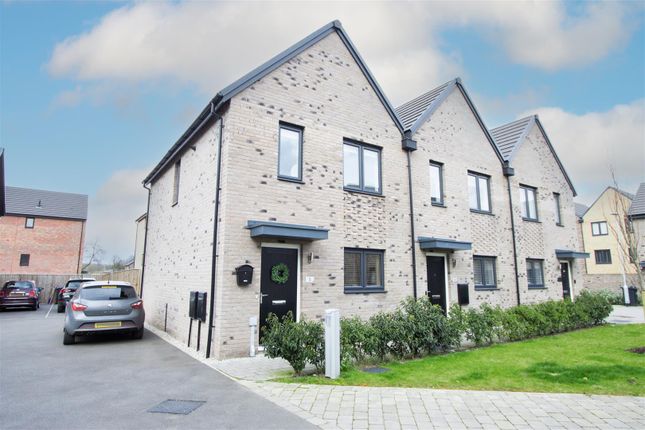 Town house for sale in Sawmill Mews, Chesterfield