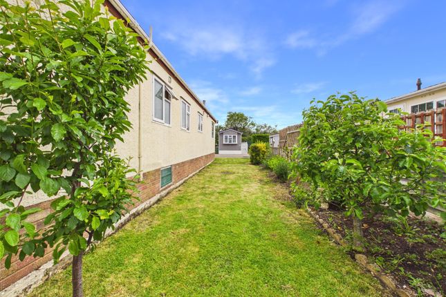 19 Enstone Park,, The Reddings, Gloucestershire photo 4
