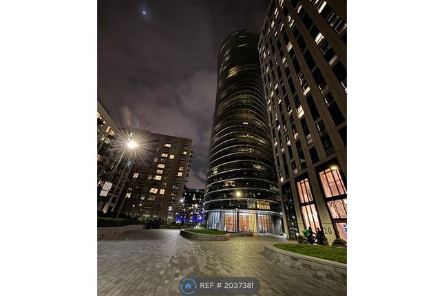 Flat to rent in Arena Tower, London, Canary Wharf