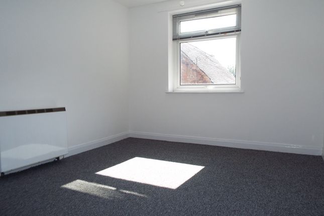 Flat 1, 37-39, Market Place, UTTOXETER photo 3