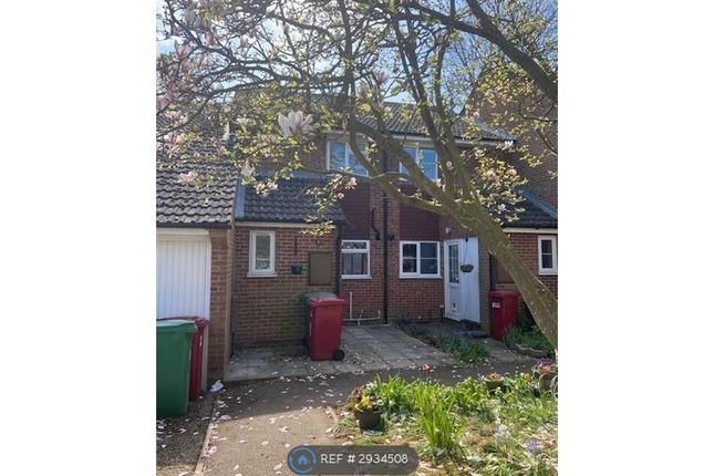 St Michaels Court, Burnham photo 2