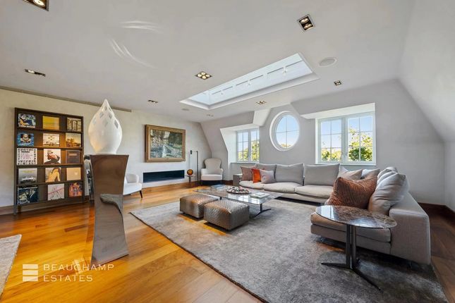 Thumbnail Penthouse for sale in Palace Gate, London
